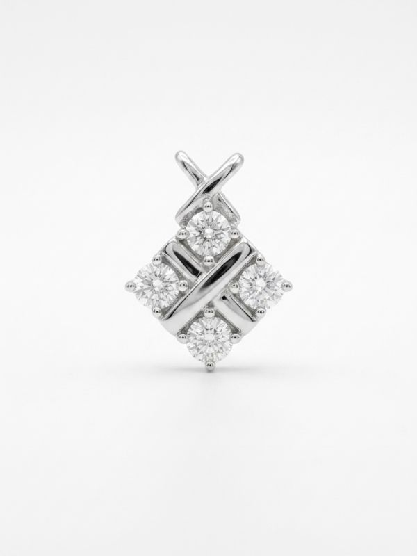 Picture of 0.44ct LGD,4 x 3mm SQUARE, PENDANT with chain